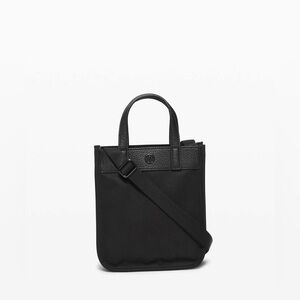 Lululemon Now and Always Tote *Micro in Black